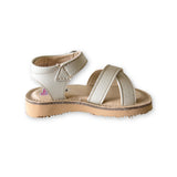 Sandalias con frente cruzado nuez