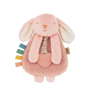 ITZY LOVEY™  Peluche de apego y mordedor - Conejita - Juguete | Itzy Ritzy - Marshmallow Drive